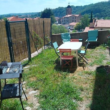 Maison 4 Pers Avec Jardin Au Pied Des Montagnes Риа Экстерьер фото